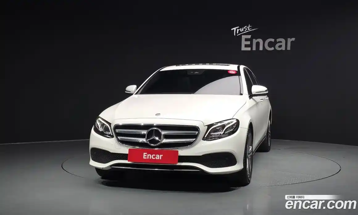 Mercedes-Benz E-Class 2019 1.9 автомат (гидро), фото 3