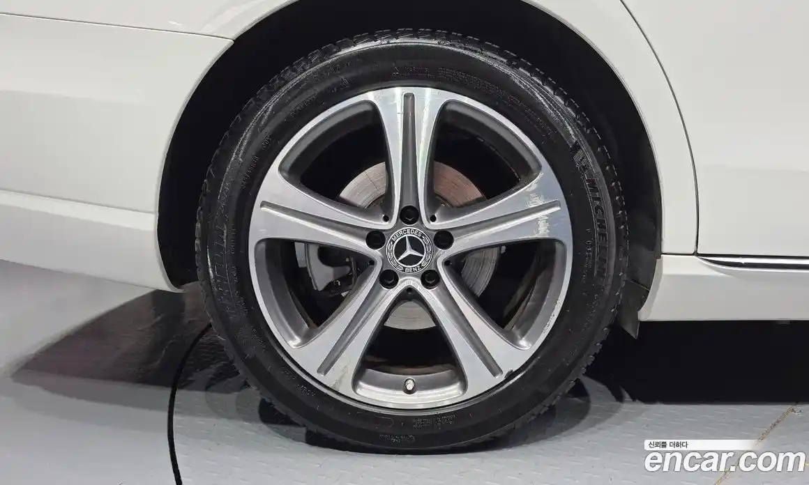 Mercedes-Benz E-Class 2019 1.9 автомат (гидро), фото 5