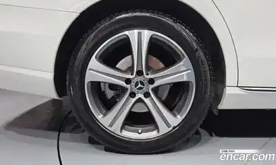 Mercedes-Benz E-Class 2019 1.9 автомат (гидро), миниатюра 5