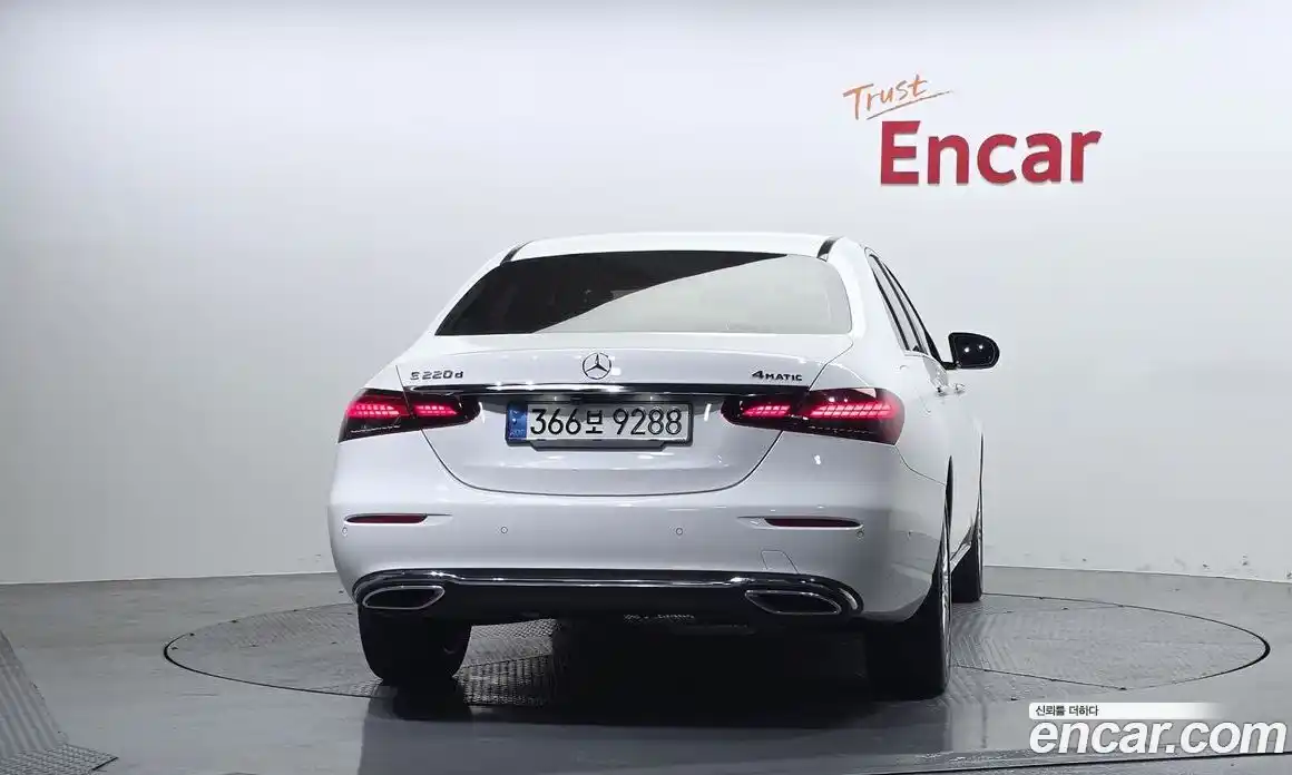 Mercedes-Benz E-Class 2021 1.9 автомат (гидро), фото 4
