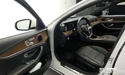 Mercedes-Benz E-Class 2021 1.9 автомат (гидро), миниатюра 10