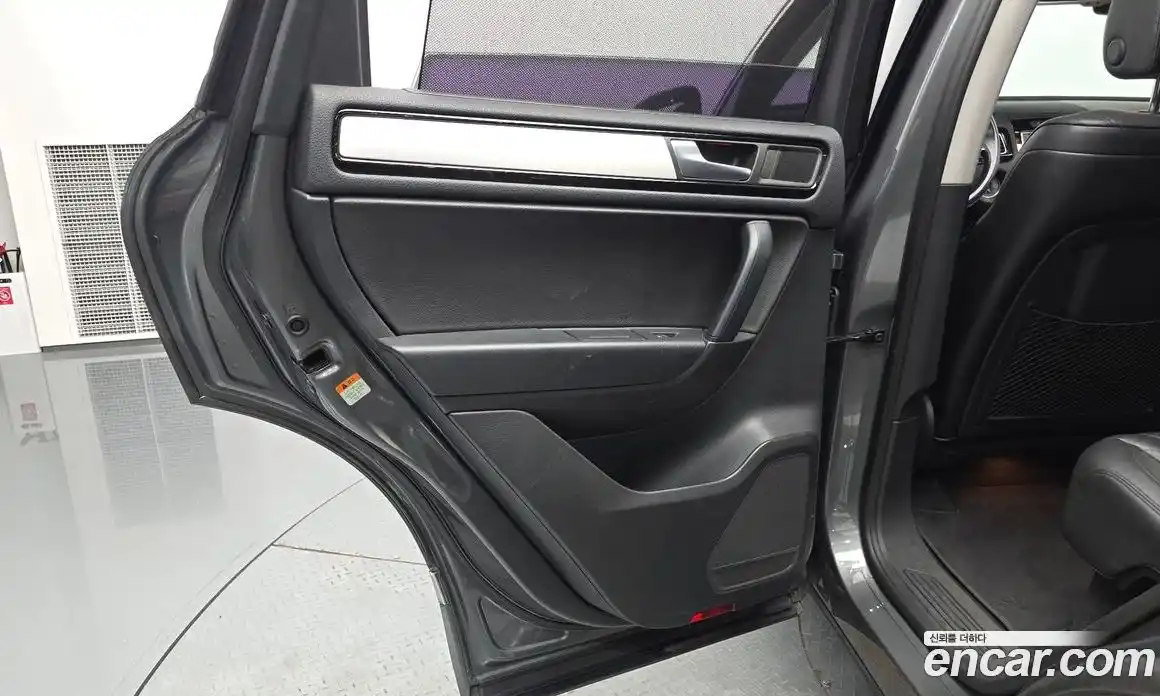 Volkswagen Touareg 2014 3.0 автомат (гидро), фото 14