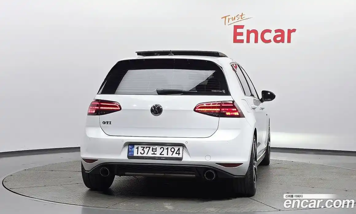 Volkswagen Golf 2014 2.0 автомат (гидро), фото 4