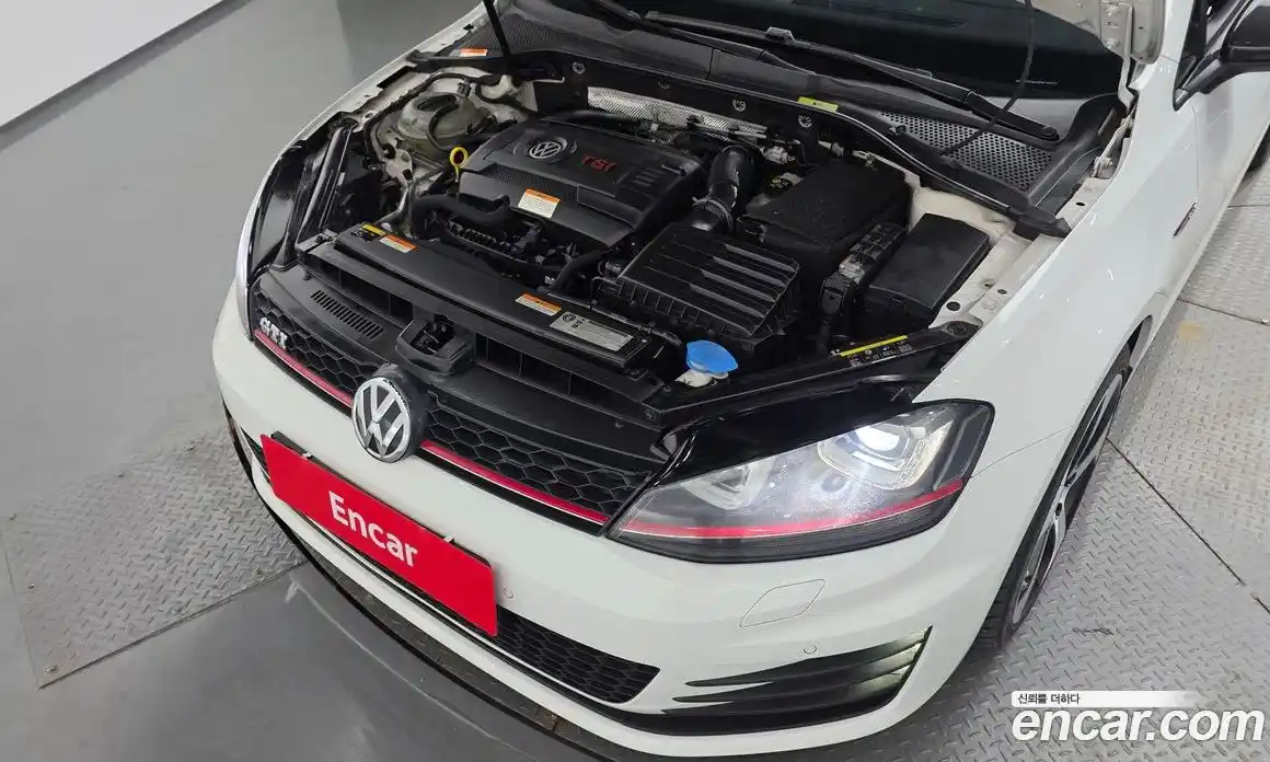 Volkswagen Golf 2014 2.0 автомат (гидро), фото 6