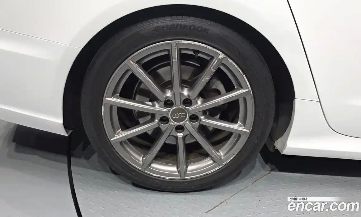 Audi A6 2015 3.0 автомат (гидро), фото 5