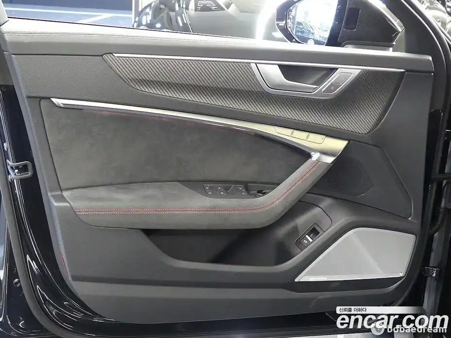 Audi RS6 2024 4.0 автомат (гидро), фото 12