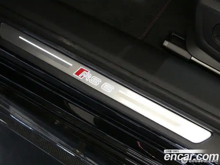 Audi RS6 2024 4.0 автомат (гидро), фото 13