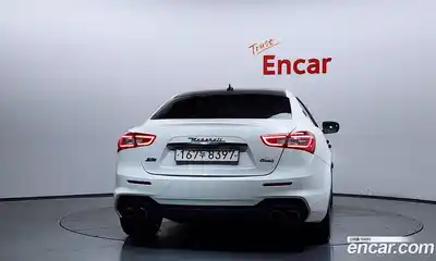 Maserati Ghibli 2017 3.0 автомат (гидро), миниатюра 4 Maserati Ghibli 2017 3.0 автомат (гидро), миниатюра 4