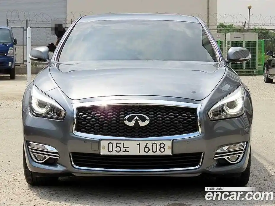 Infiniti Q70 2017 3.7 автомат (гидро), фото 1 Infiniti Q70 2017 3.7 автомат (гидро), фото 1