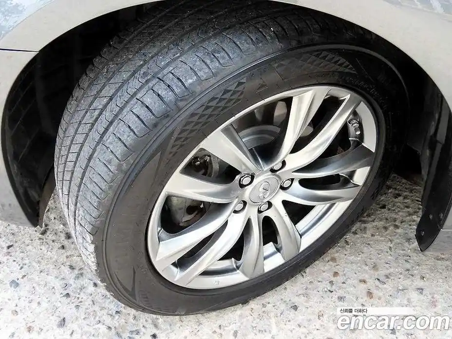 Infiniti Q70 2017 3.7 автомат (гидро), фото 19 Infiniti Q70 2017 3.7 автомат (гидро), фото 19
