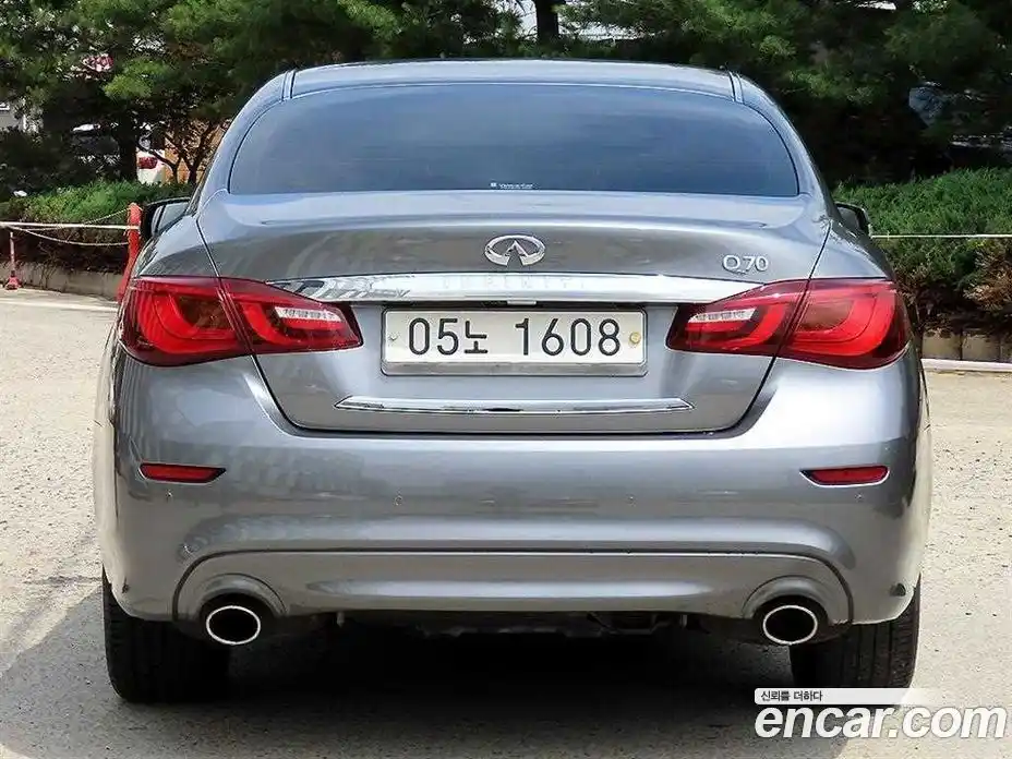 Infiniti Q70 2017 3.7 автомат (гидро), фото 4 Infiniti Q70 2017 3.7 автомат (гидро), фото 4