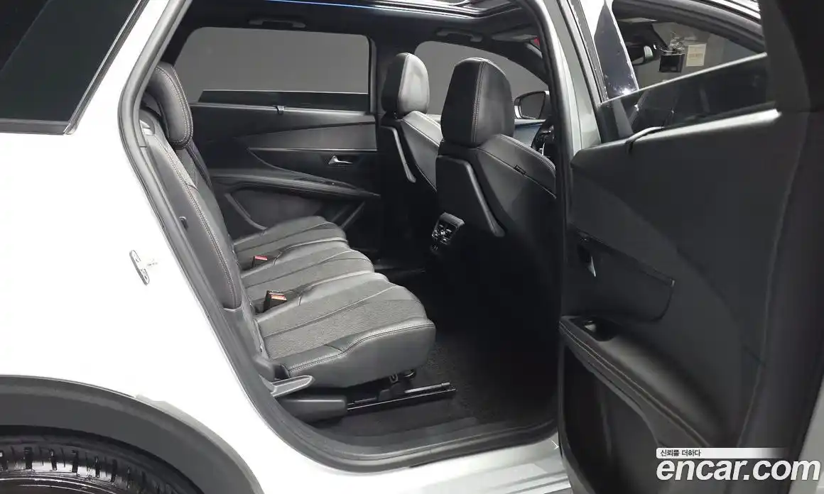 Peugeot 5008 2020 1.5 автомат (гидро), фото 12