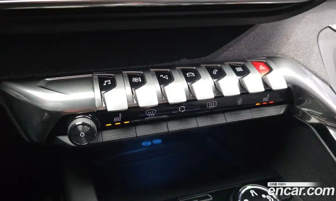 Peugeot 5008 2020 1.5 автомат (гидро), фото 16