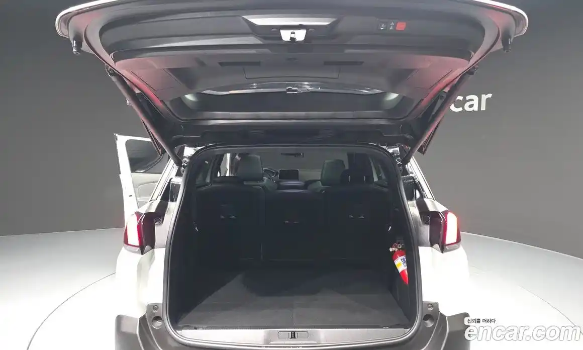 Peugeot 5008 2020 1.5 автомат (гидро), фото 20