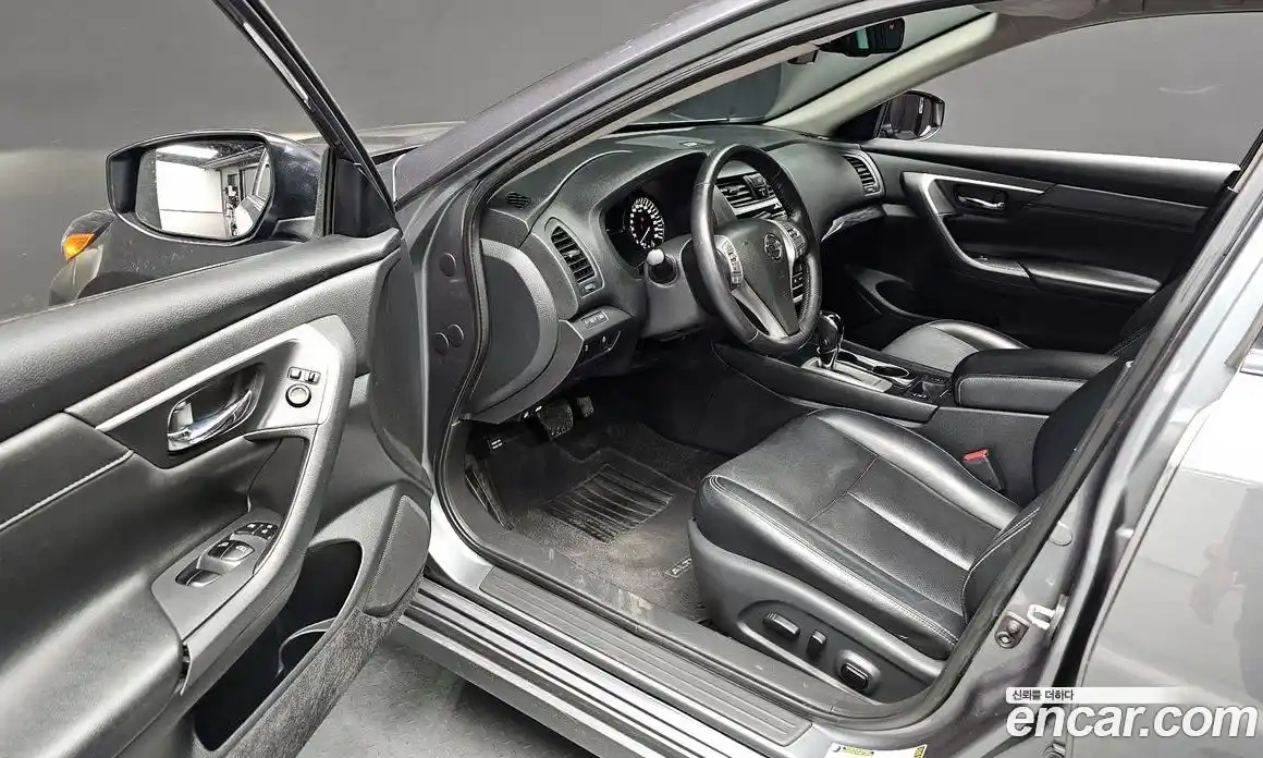 Nissan Altima 2018 2.5 автомат (гидро), фото 12