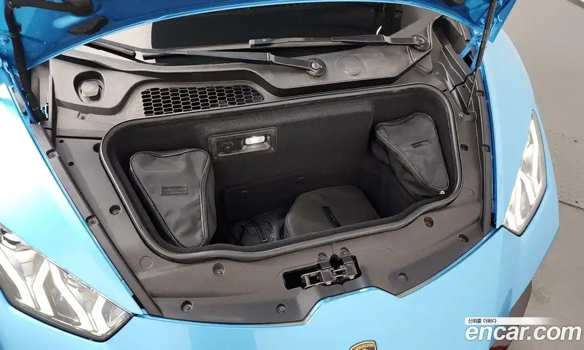 Lamborghini Huracan 2021 5.2 автомат (гидро), фото 20 Lamborghini Huracan 2021 5.2 автомат (гидро), фото 20
