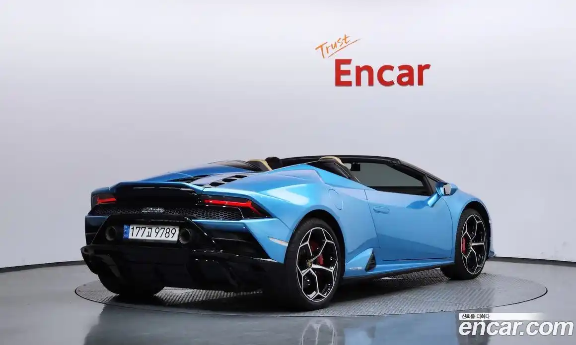 Lamborghini Huracan 2021 5.2 автомат (гидро), фото 2 Lamborghini Huracan 2021 5.2 автомат (гидро), фото 2