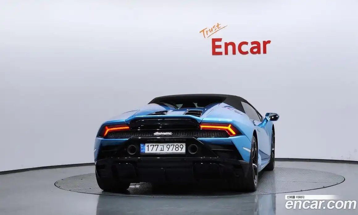 Lamborghini Huracan 2021 5.2 автомат (гидро), фото 4 Lamborghini Huracan 2021 5.2 автомат (гидро), фото 4