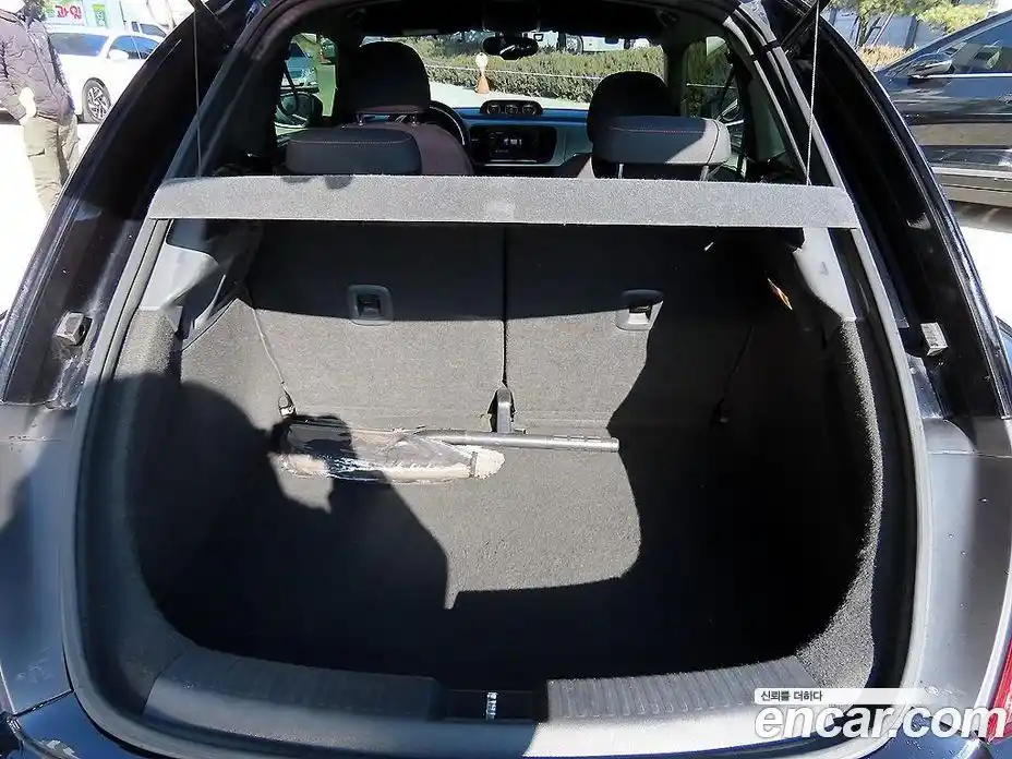 Volkswagen Beatle 2015 2.0 автомат (гидро), фото 17