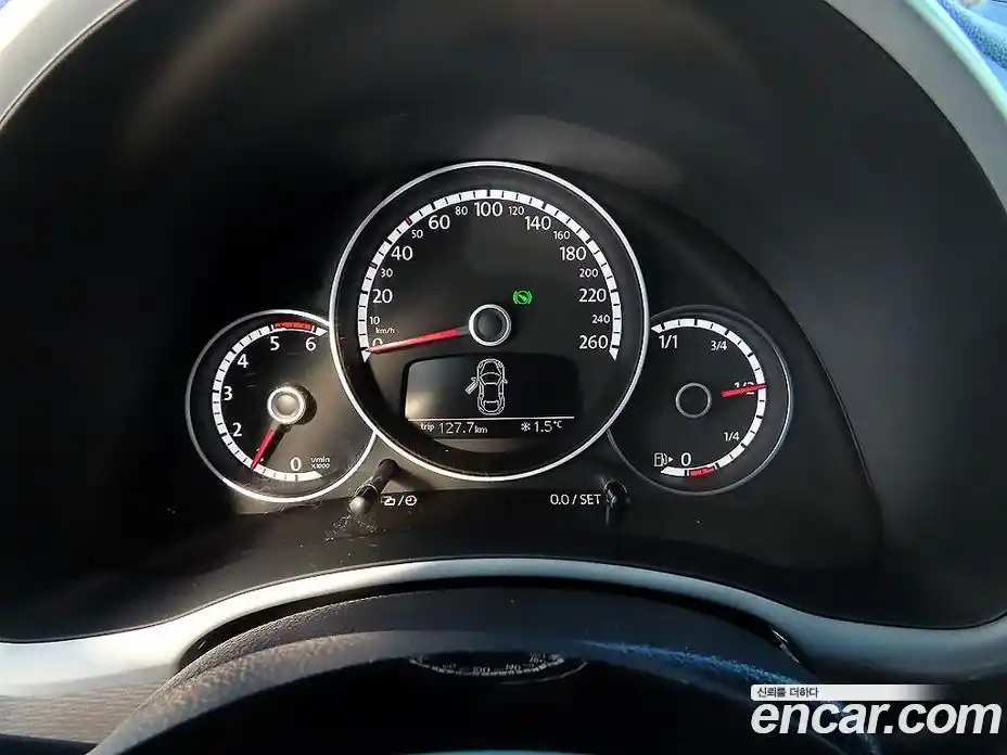 Volkswagen Beatle 2015 2.0 автомат (гидро), фото 9