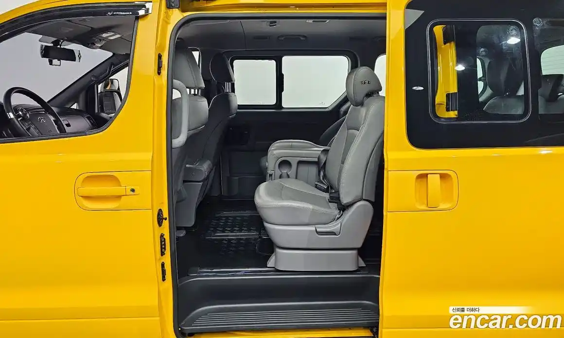 Hyundai Starex 2020 2.4 автомат (гидро), фото 11