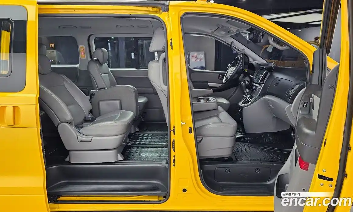 Hyundai Starex 2020 2.4 автомат (гидро), фото 12