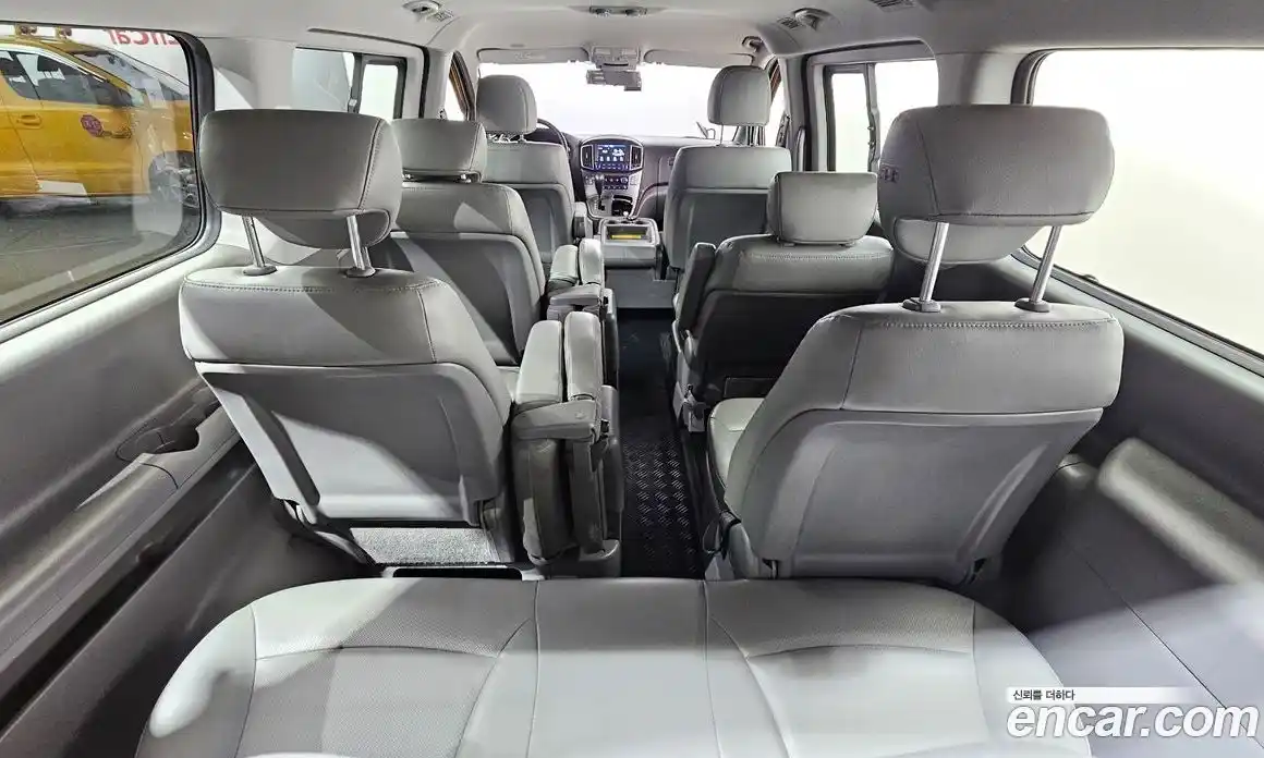 Hyundai Starex 2020 2.4 автомат (гидро), фото 20