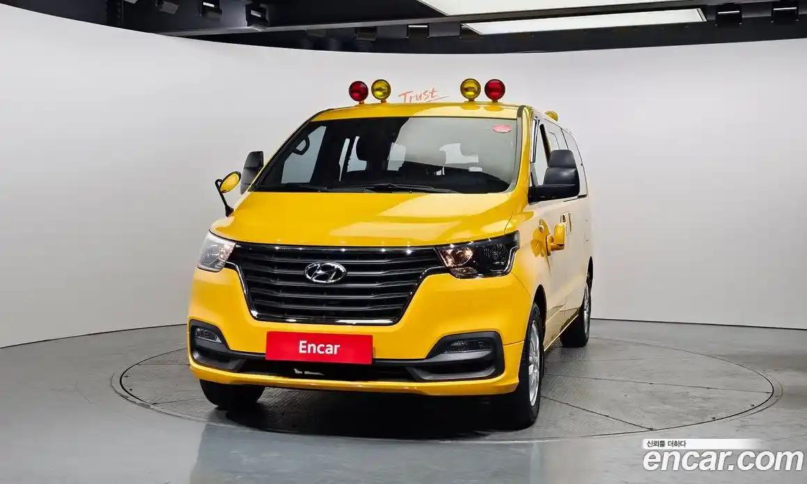 Hyundai Starex 2020 2.4 автомат (гидро), фото 3