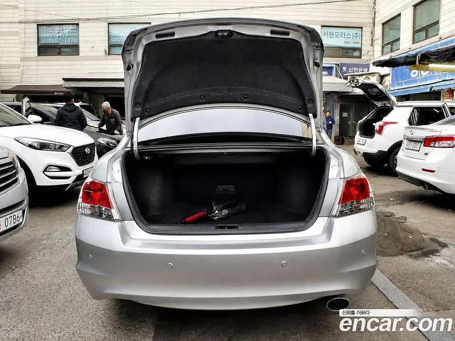 Honda Accord 2011 2.4 автомат (гидро), фото 17