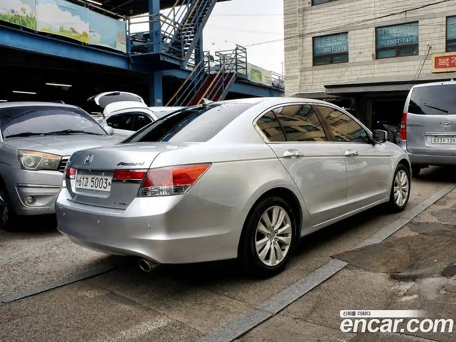 Honda Accord 2011 2.4 автомат (гидро), фото 4
