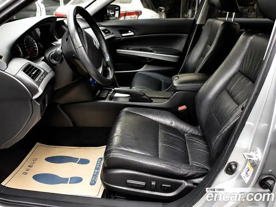 Honda Accord 2011 2.4 автомат (гидро), фото 5