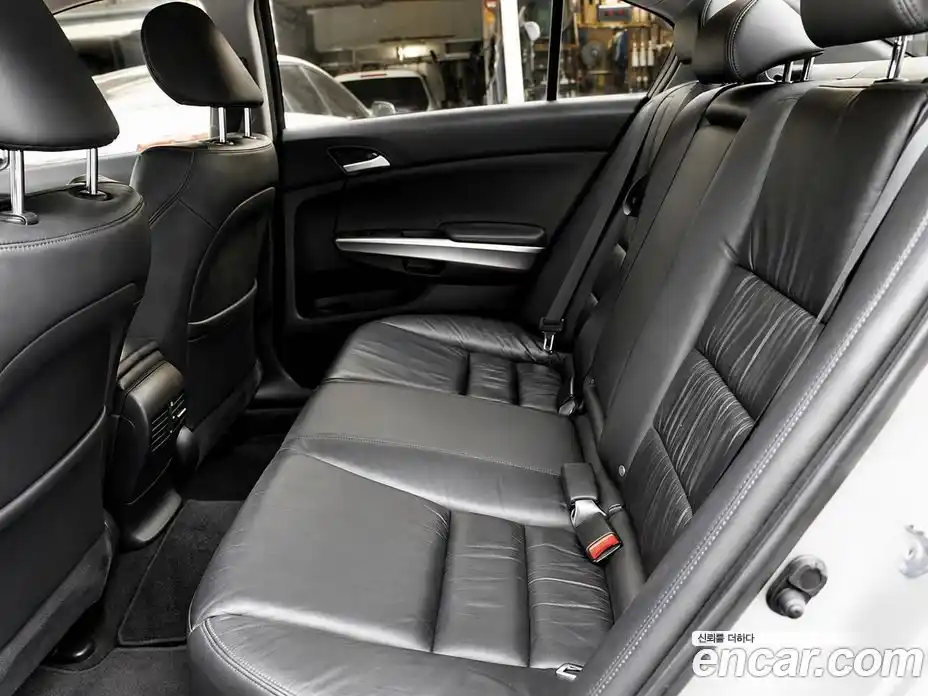 Honda Accord 2011 2.4 автомат (гидро), фото 6