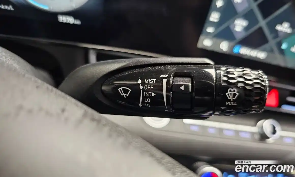 Hyundai Avante 2023 1.6 автомат (гидро), фото 30