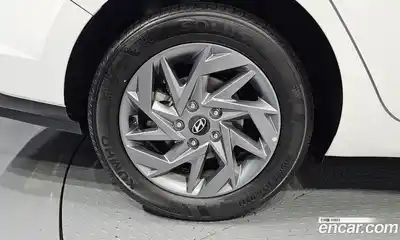 Hyundai Avante 2023 1.6 автомат (гидро), миниатюра 5