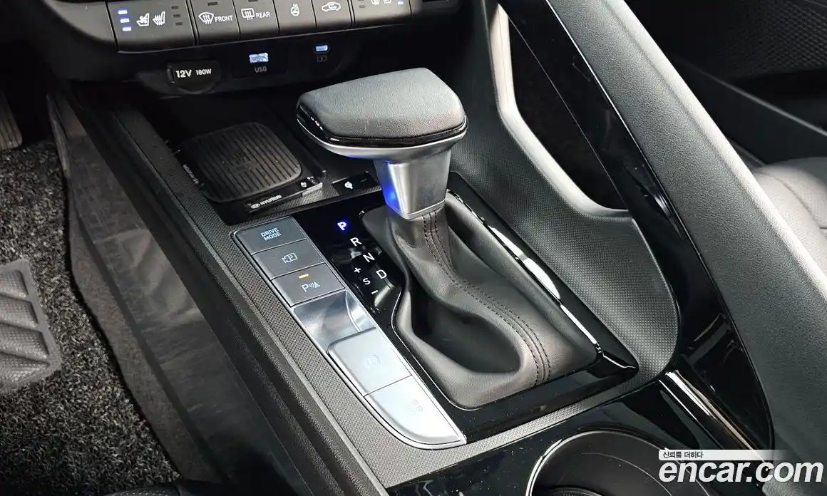 Hyundai Avante 2024 1.6 автомат (гидро), фото 12
