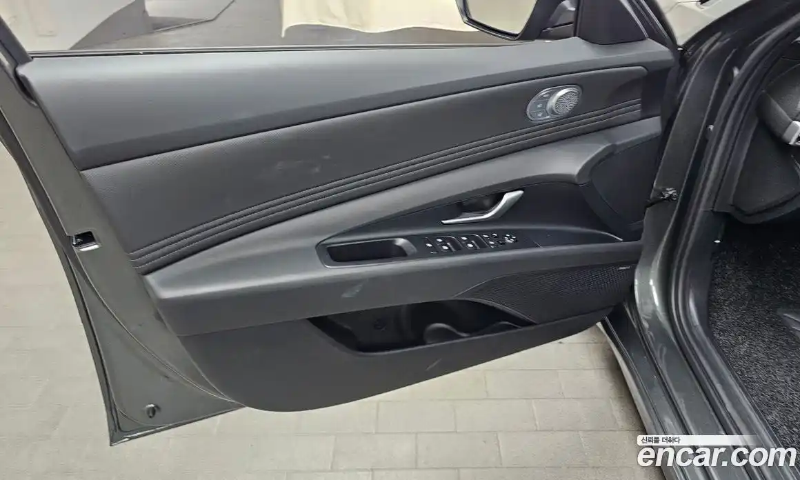 Hyundai Avante 2024 1.6 автомат (гидро), фото 14
