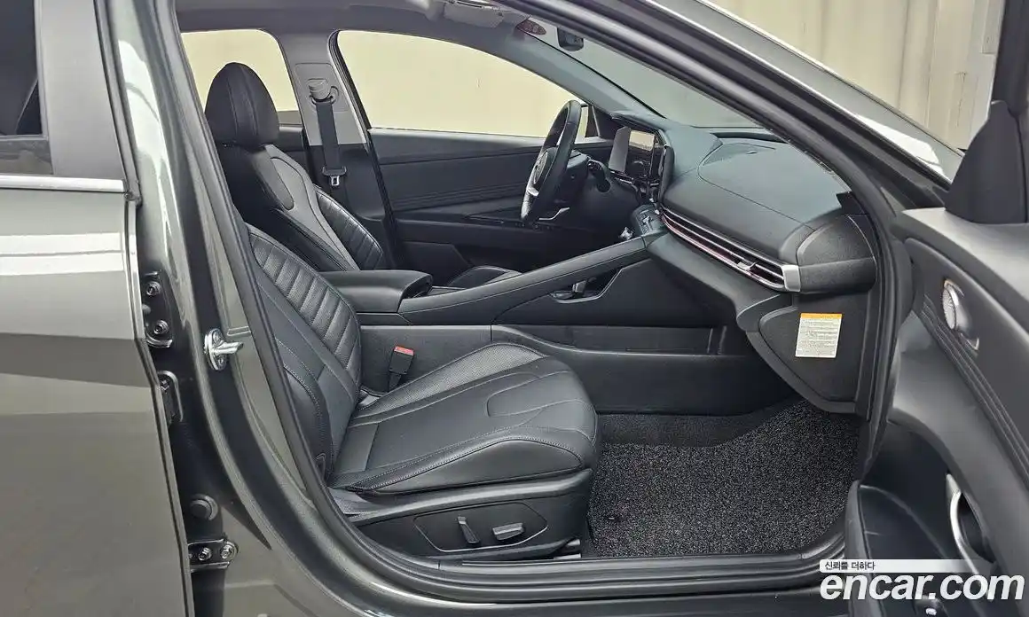 Hyundai Avante 2024 1.6 автомат (гидро), фото 16