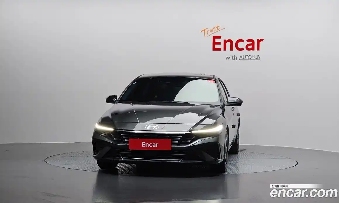 Hyundai Avante 2024 1.6 автомат (гидро), фото 3
