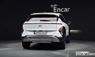 Hyundai Kona 2023 1.6 автомат (гидро), миниатюра 4