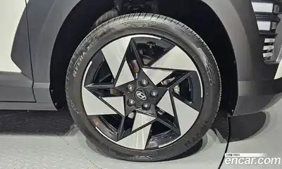 Hyundai Kona 2023 1.6 автомат (гидро), миниатюра 7