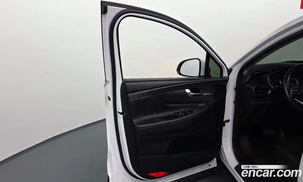 Hyundai Santa Fe 2023 2.2 автомат (гидро), фото 14