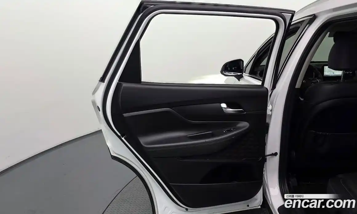 Hyundai Santa Fe 2023 2.2 автомат (гидро), фото 15
