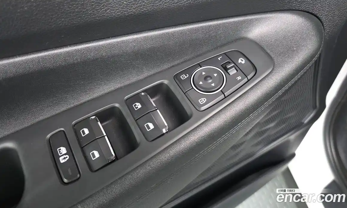 Hyundai Santa Fe 2023 2.2 автомат (гидро), фото 28