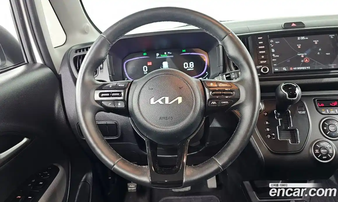 Kia Ray 2023 1.0 автомат (гидро), фото 14