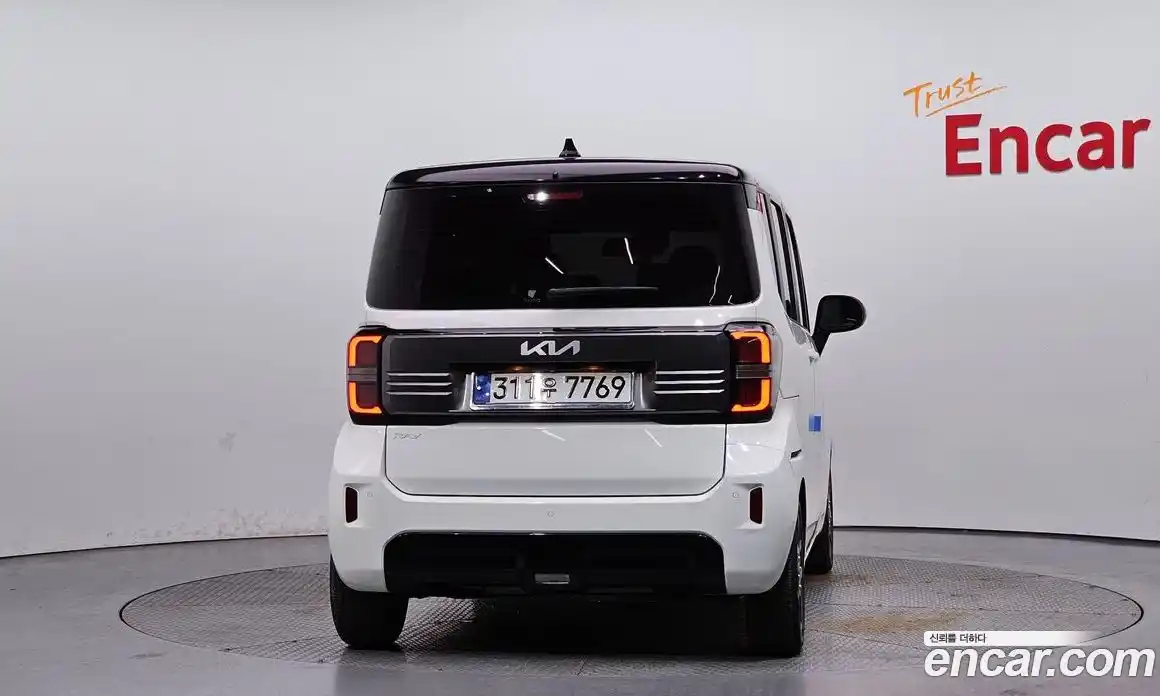 Kia Ray 2023 1.0 автомат (гидро), фото 4