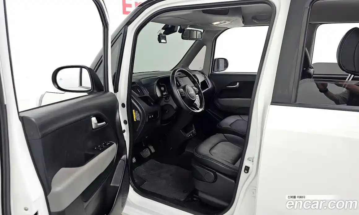 Kia Ray 2023 1.0 автомат (гидро), фото 10