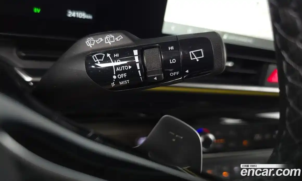 Kia Carnival 2024 1.6 автомат (гидро), фото 26