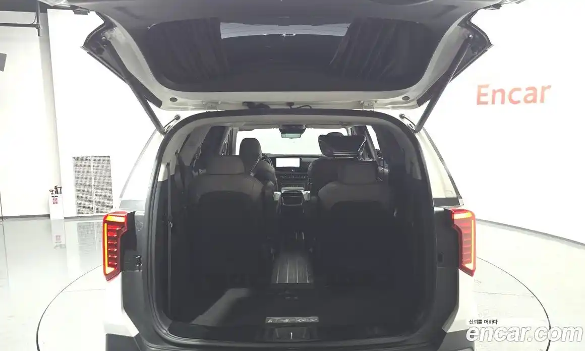 Kia Carnival 2024 1.6 автомат (гидро), фото 29