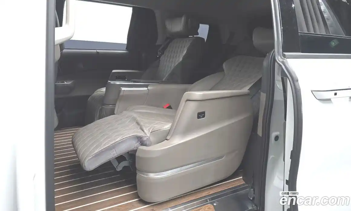 Kia Carnival 2024 1.6 автомат (гидро), фото 9