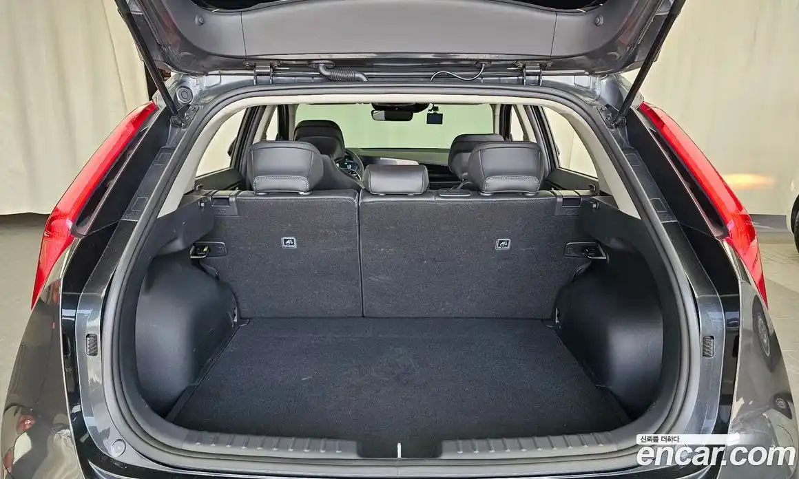 Kia Niro 2024 1.6 автомат (гидро), фото 26